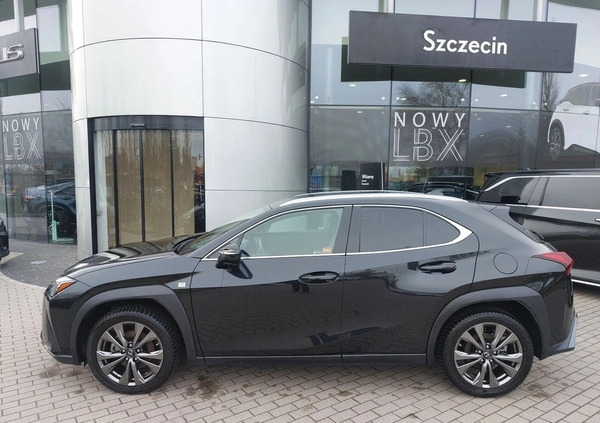 Lexus UX cena 168900 przebieg: 18926, rok produkcji 2022 z Szczecin małe 562